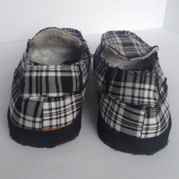 NWT-  Men's Ocean Pacific Plaid Slipper Shoes - Picture 4 of 5